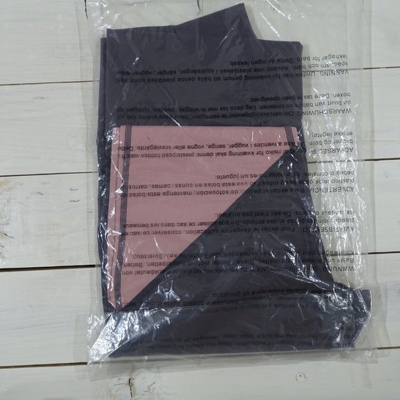 Fabletics Zone High-Waisted 7/8 Leggings - Picture 4 of 4